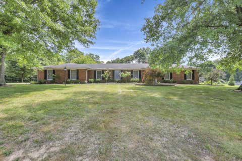 Photo of 1882 Rosewood NE, Lancaster, OH 43130 (MLS # 226028250)