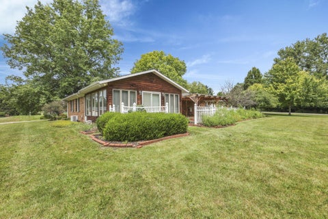 Tiny photo for 1882 Rosewood NE, Lancaster, OH 43130 (MLS # 226028250)