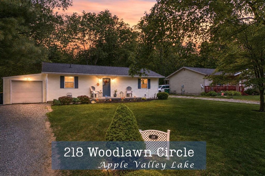 Photo of 218 Woodlawn Circle, Howard, OH 43028 (MLS # 226018590)