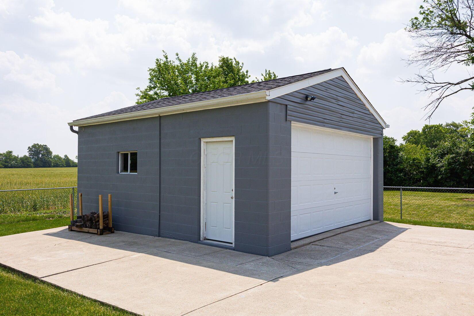 8396 Silverbell Avenue, Galloway, Ohio image 37