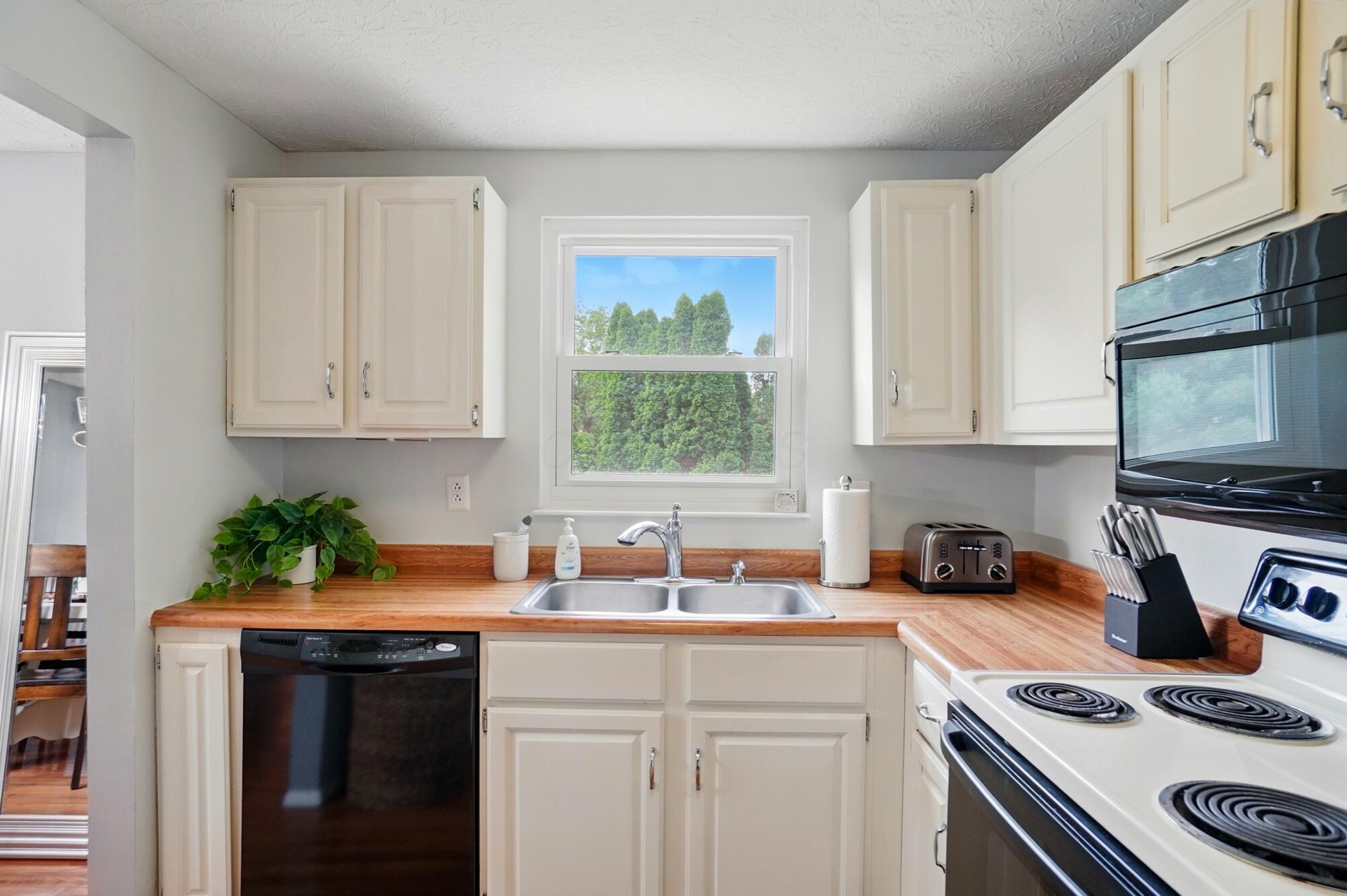 1707 Wessel Drive, Columbus, Ohio image 13