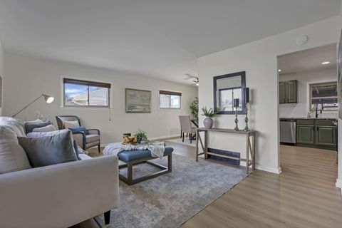 Tiny photo for 2947 E Mound Street, Columbus, OH 43209 (MLS # 226002382)