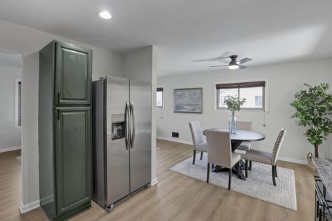 Tiny photo for 2947 E Mound Street, Columbus, OH 43209 (MLS # 226002382)