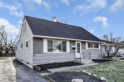 Tiny photo for 2947 E Mound Street, Columbus, OH 43209 (MLS # 226002382)