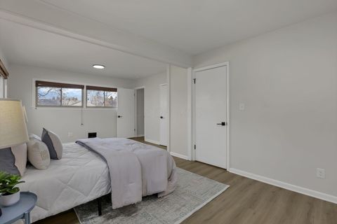 Tiny photo for 2947 E Mound Street, Columbus, OH 43209 (MLS # 226002382)