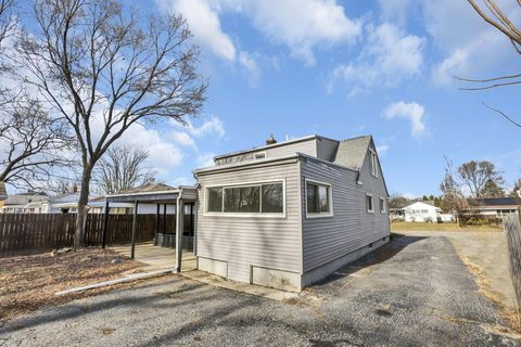Tiny photo for 2947 E Mound Street, Columbus, OH 43209 (MLS # 226002382)