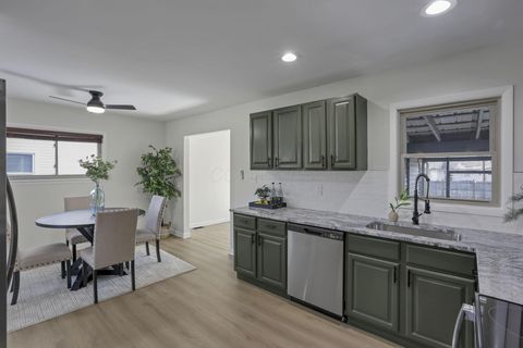 Tiny photo for 2947 E Mound Street, Columbus, OH 43209 (MLS # 226002382)