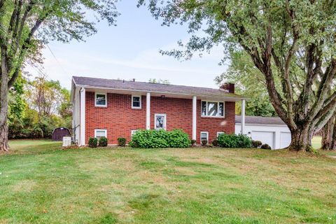 Photo of 87 Crestline Road, Heath, OH 43056 (MLS # 225036516)