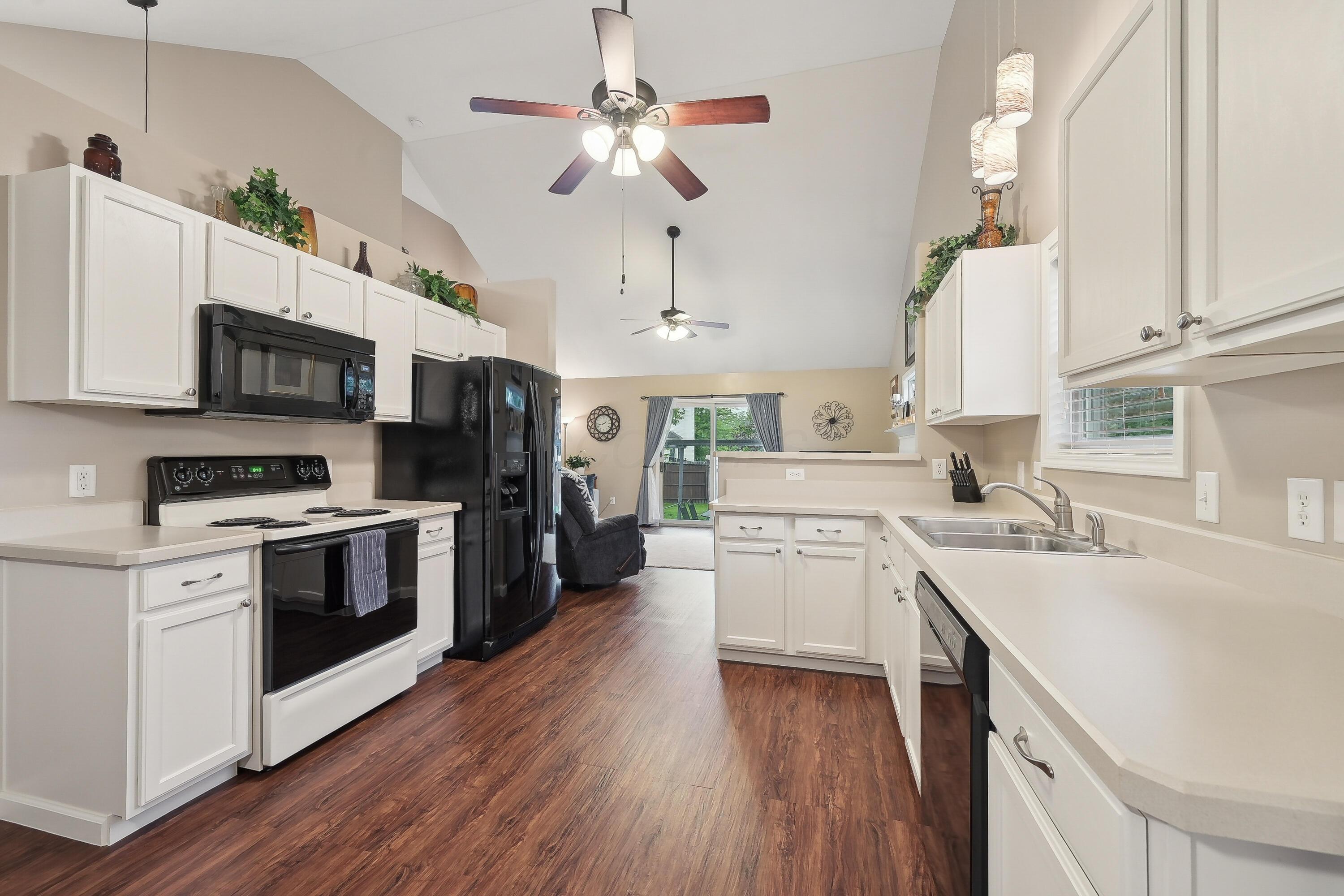 1270 Sassafras Lane, Marysville, Ohio image 33