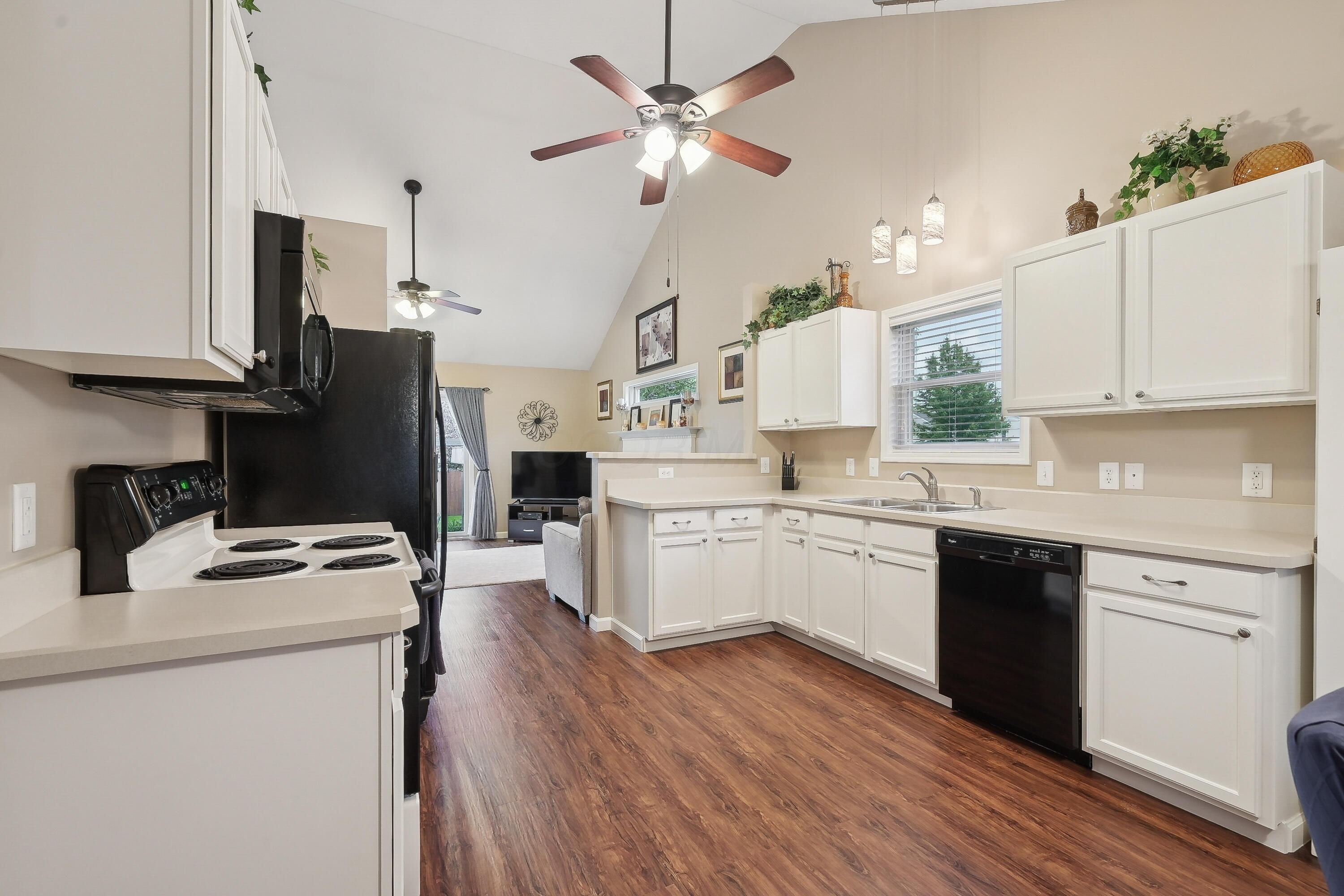 1270 Sassafras Lane, Marysville, Ohio image 32