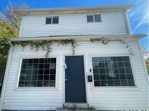 Photo of 8 N 8th Street, Newark, OH 43055 (MLS # 225040747) Photo of 8 N 8th Street, Newark, OH 43055 (MLS # 225040747)