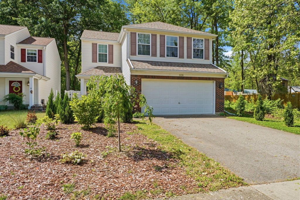 Photo of 3039 Cumberland Woods Drive, Columbus, OH 43219 (MLS # 226017326)