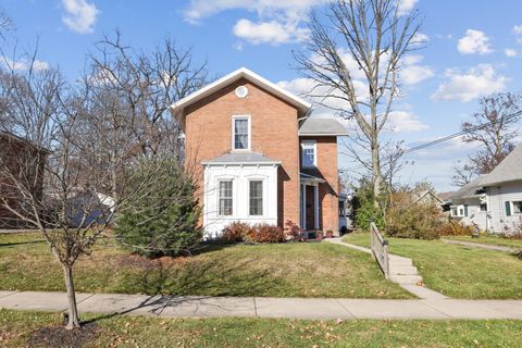 Tiny photo for 102 W Lincoln Avenue, Delaware, OH 43015 (MLS # 226001084)