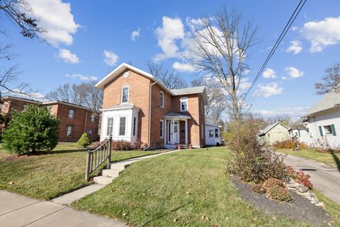 Tiny photo for 102 W Lincoln Avenue, Delaware, OH 43015 (MLS # 226001084)