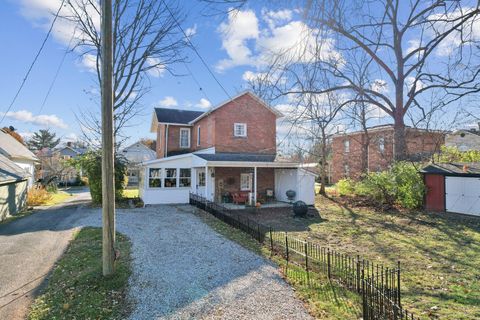 Tiny photo for 102 W Lincoln Avenue, Delaware, OH 43015 (MLS # 226001084)