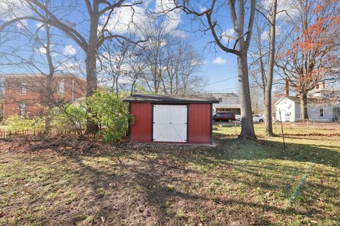 Tiny photo for 102 W Lincoln Avenue, Delaware, OH 43015 (MLS # 226001084)