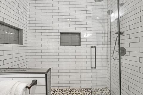 Tiny photo for 102 W Lincoln Avenue, Delaware, OH 43015 (MLS # 226001084)