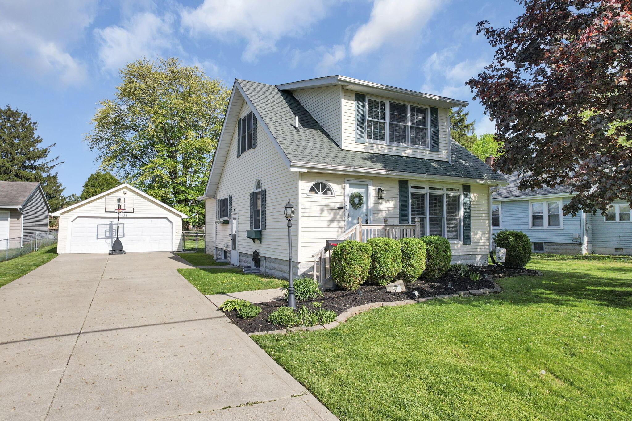 138 N Westmoor Avenue, Newark, Ohio image 1