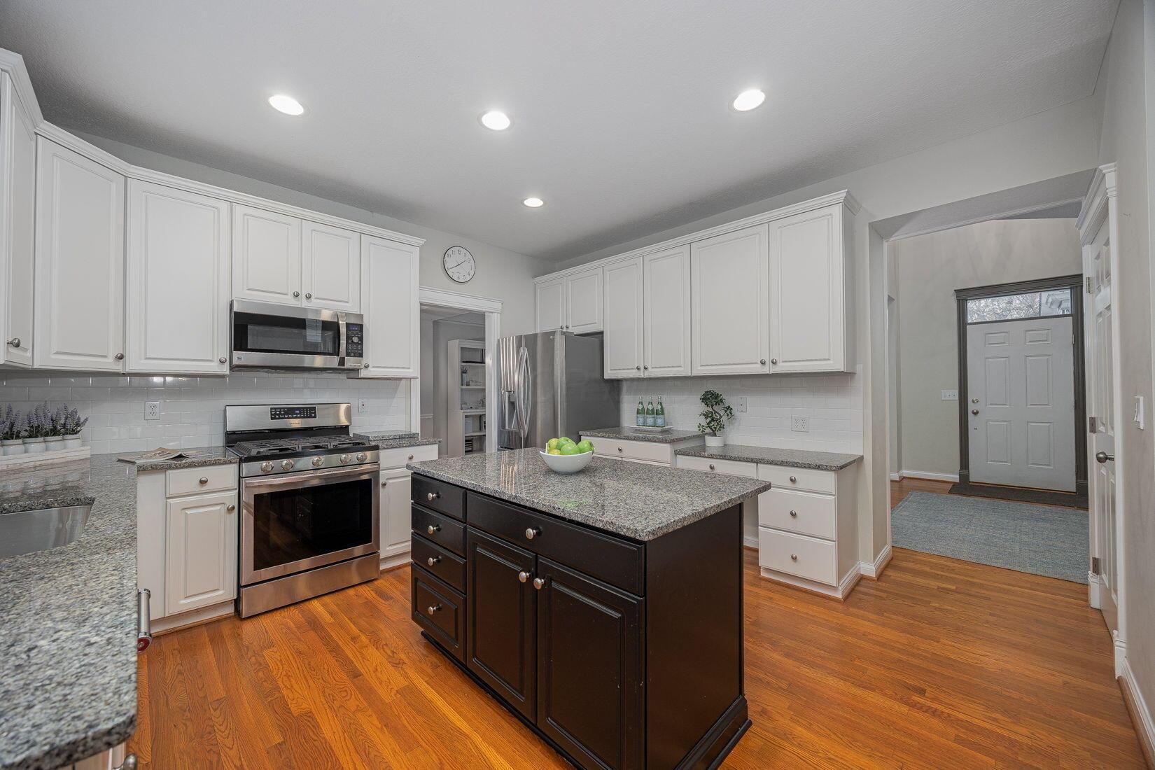 5044 Heath Gate Drive, New Albany, Ohio image 17