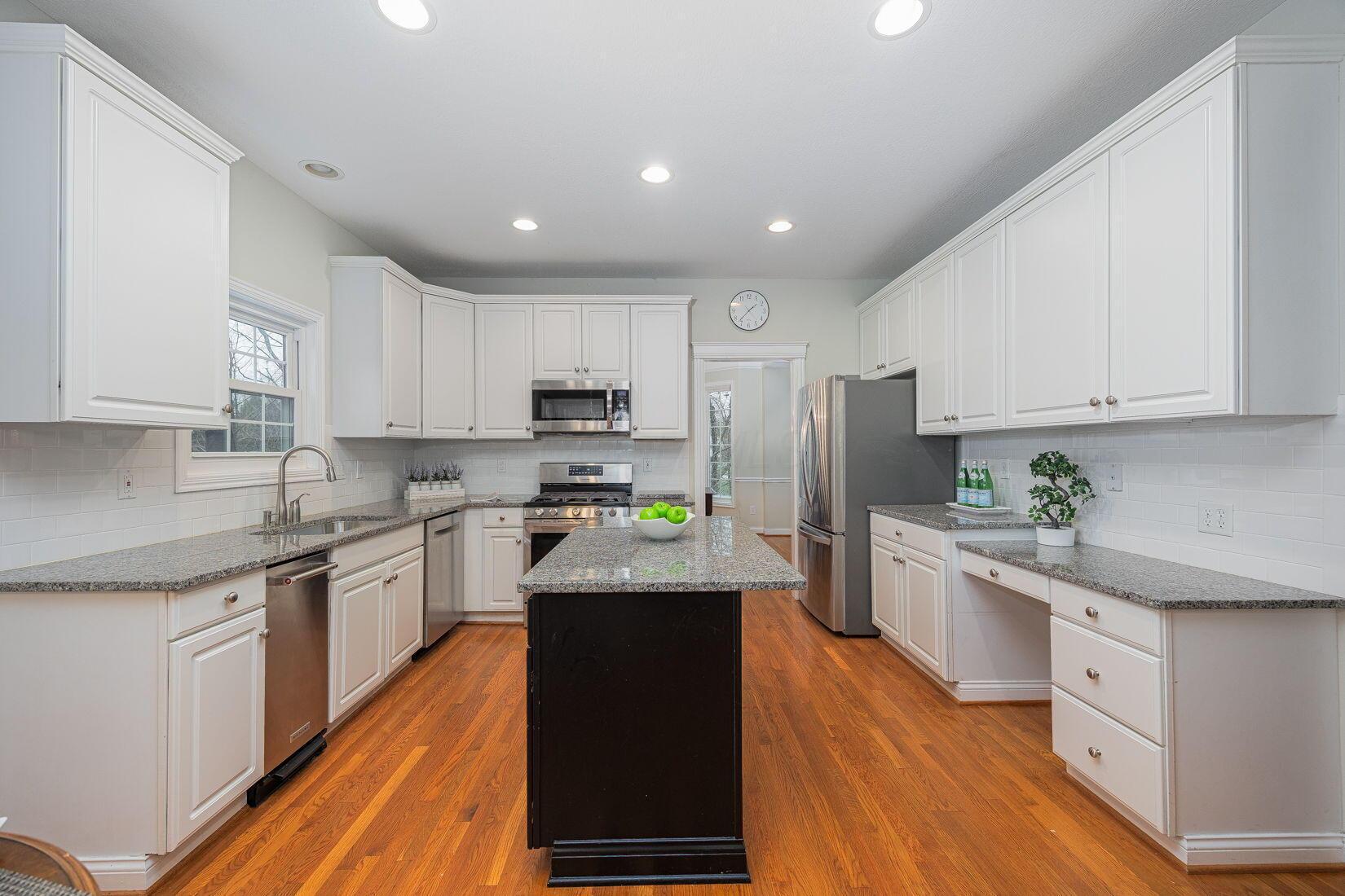 5044 Heath Gate Drive, New Albany, Ohio image 14