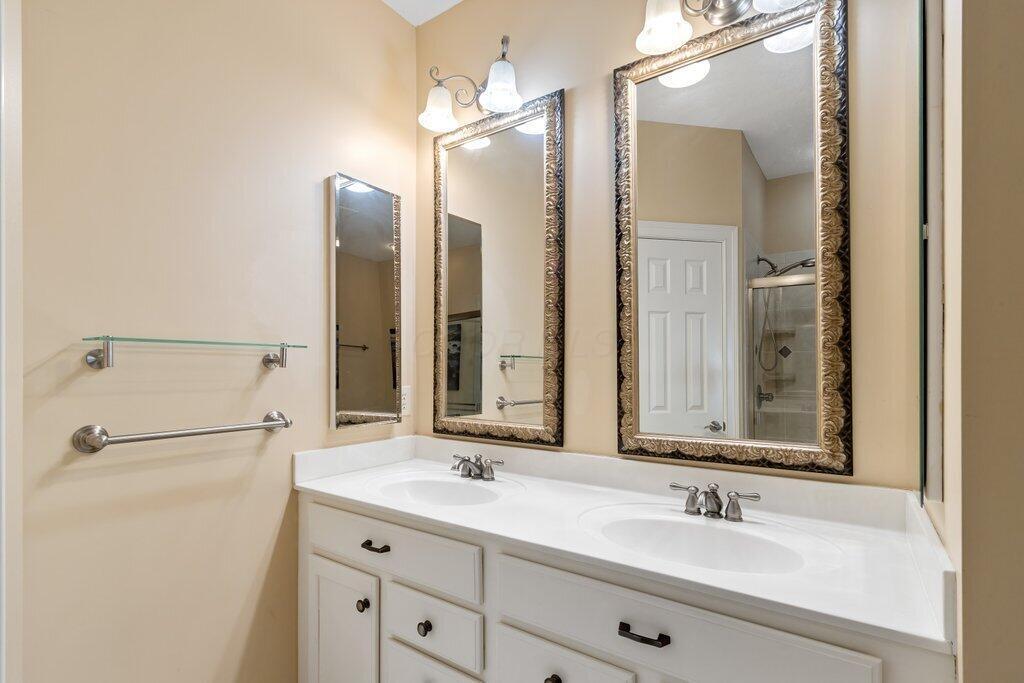 6575 Wensley Court, Westerville, Ohio image 21