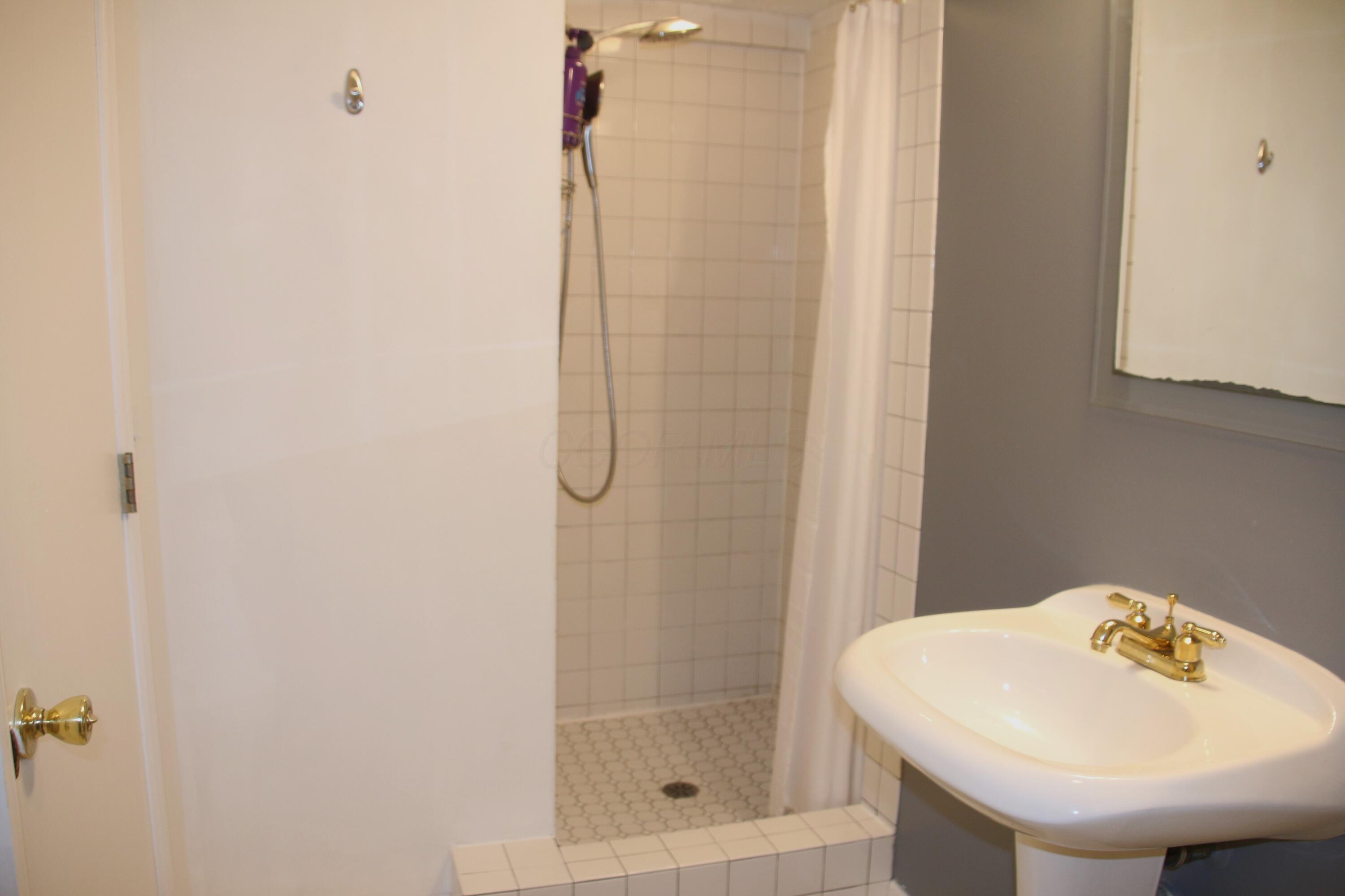 Westerville, Ohio 43082, United States, 5 Bedrooms Bedrooms, ,4 BathroomsBathrooms,Residential,Active,154279