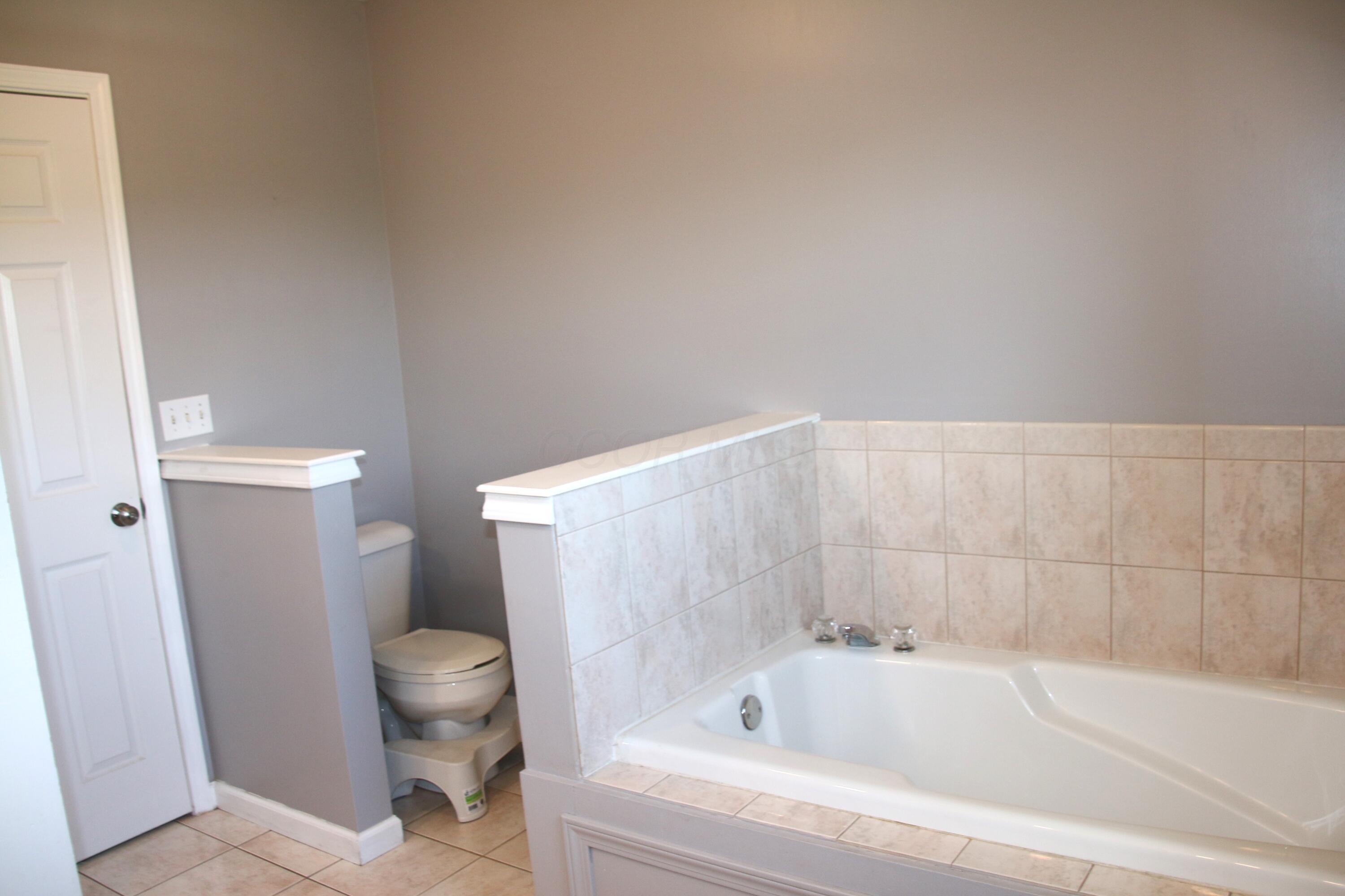 Westerville, Ohio 43082, United States, 5 Bedrooms Bedrooms, ,4 BathroomsBathrooms,Residential,Active,154279