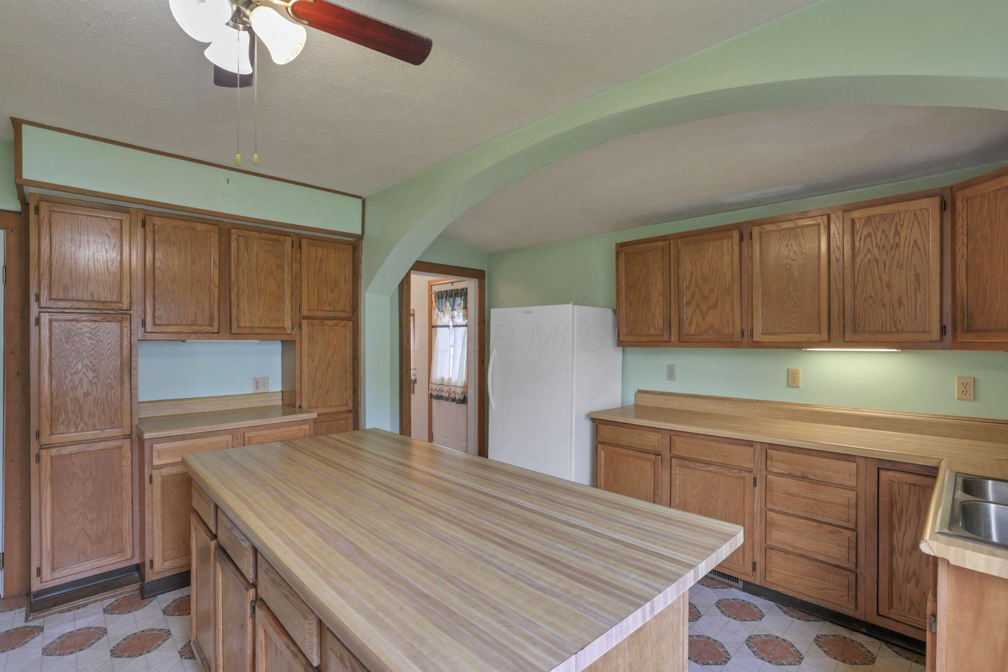43 Columbus Road, Mount Vernon, Ohio image 7