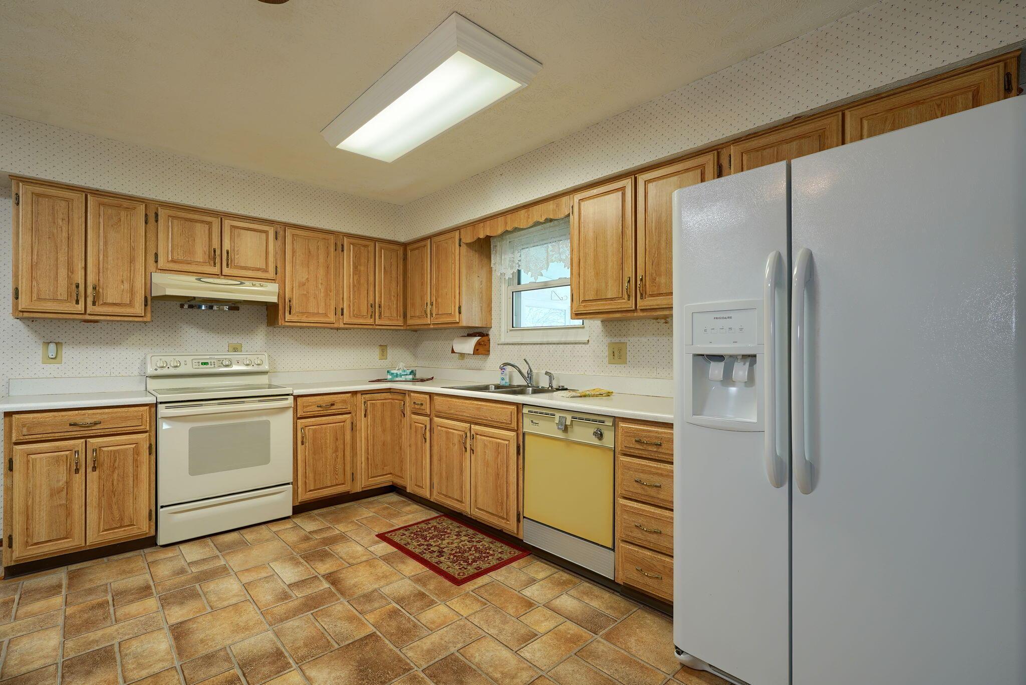 722 Amity Road, Galloway, Ohio image 21