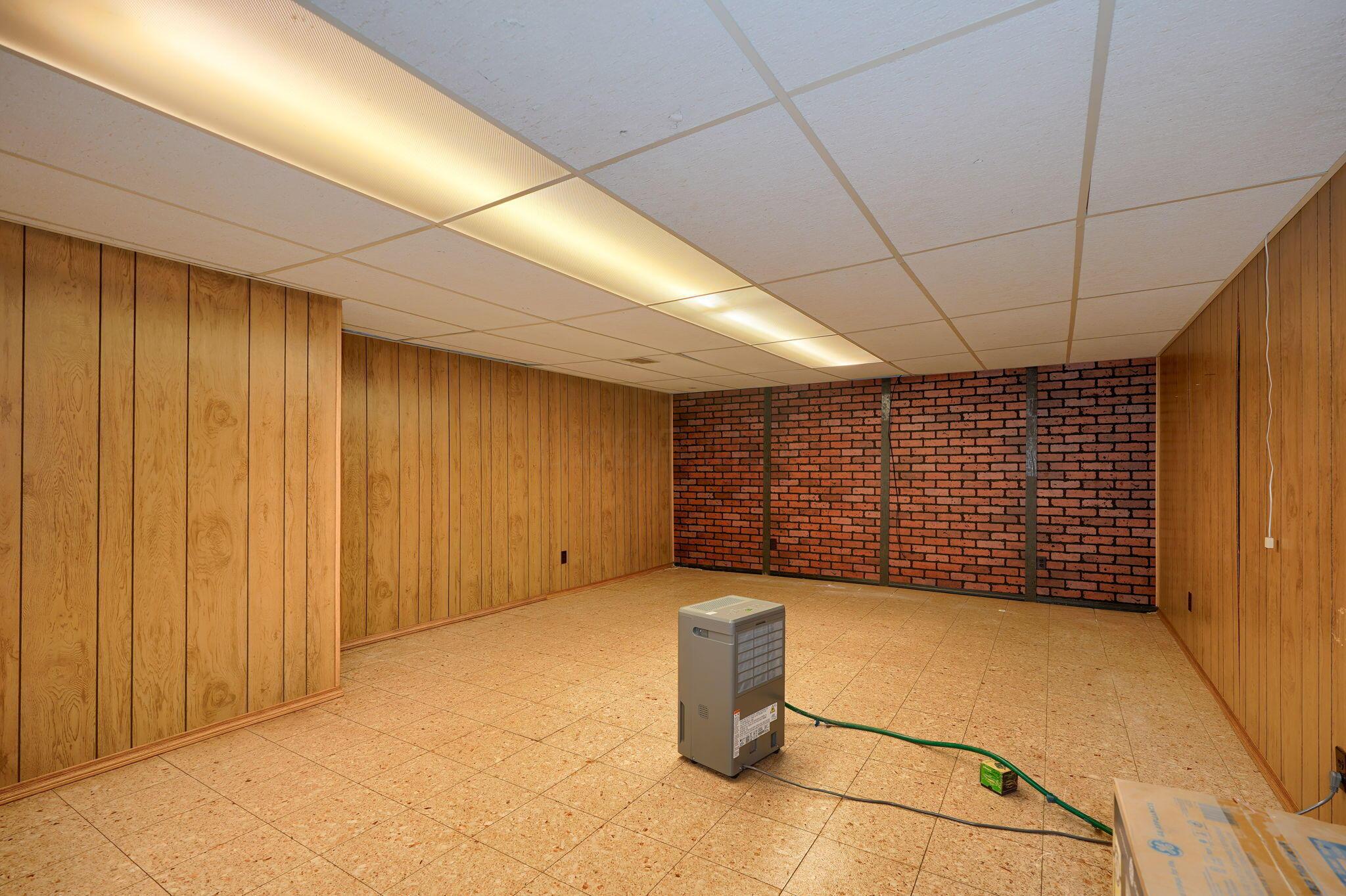 722 Amity Road, Galloway, Ohio image 38