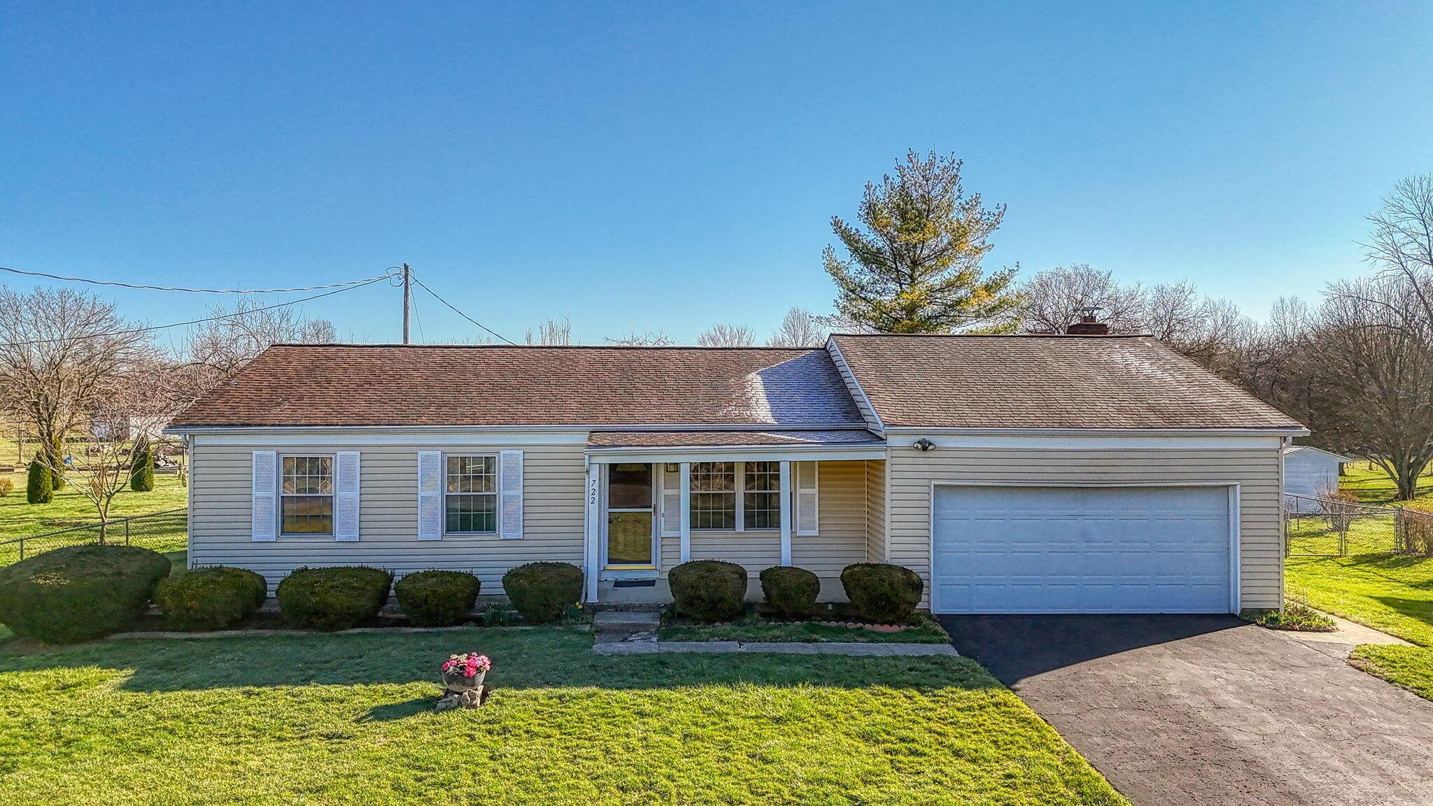 722 Amity Road, Galloway, Ohio image 8