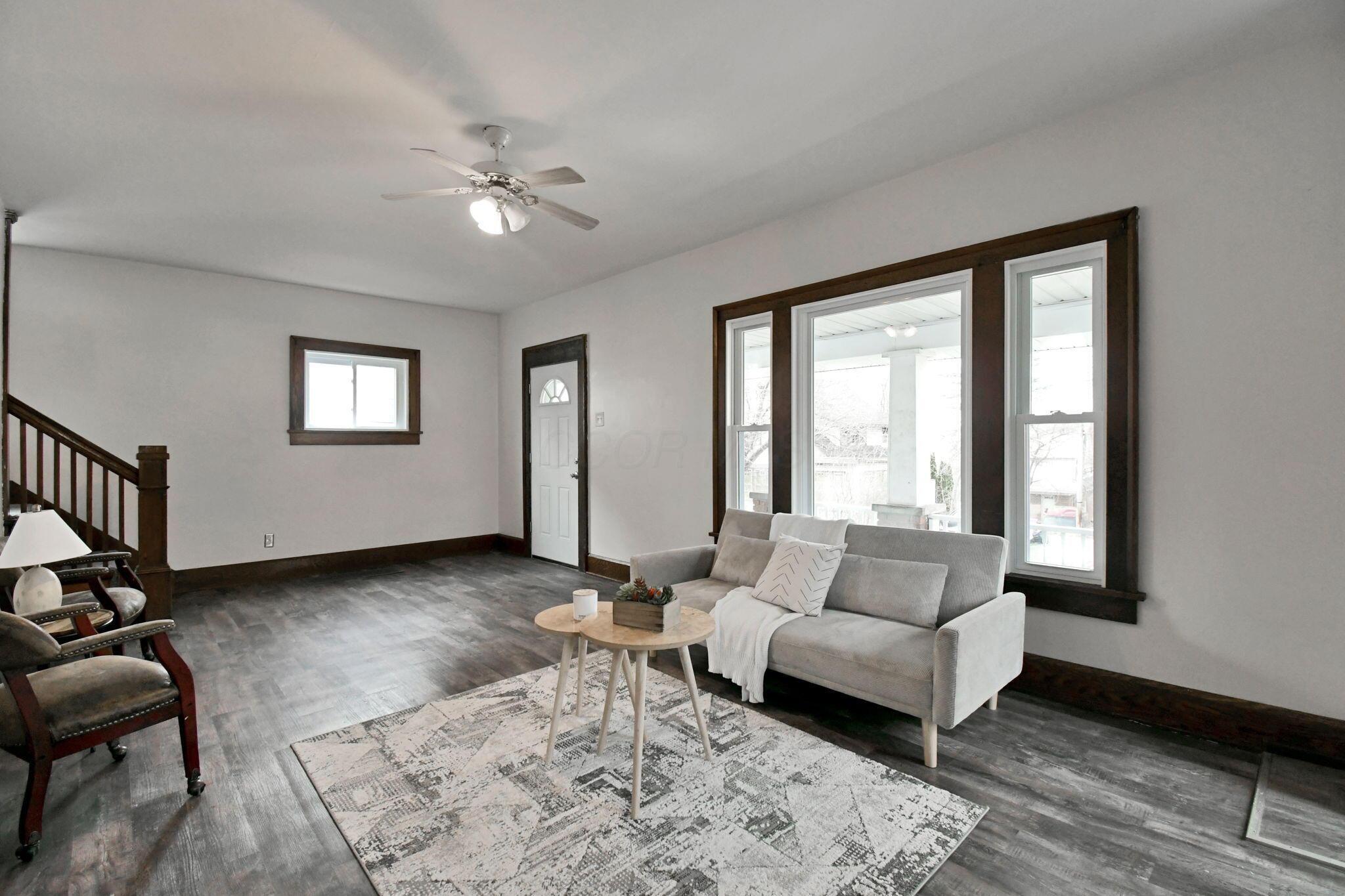 453 W Dickson Avenue