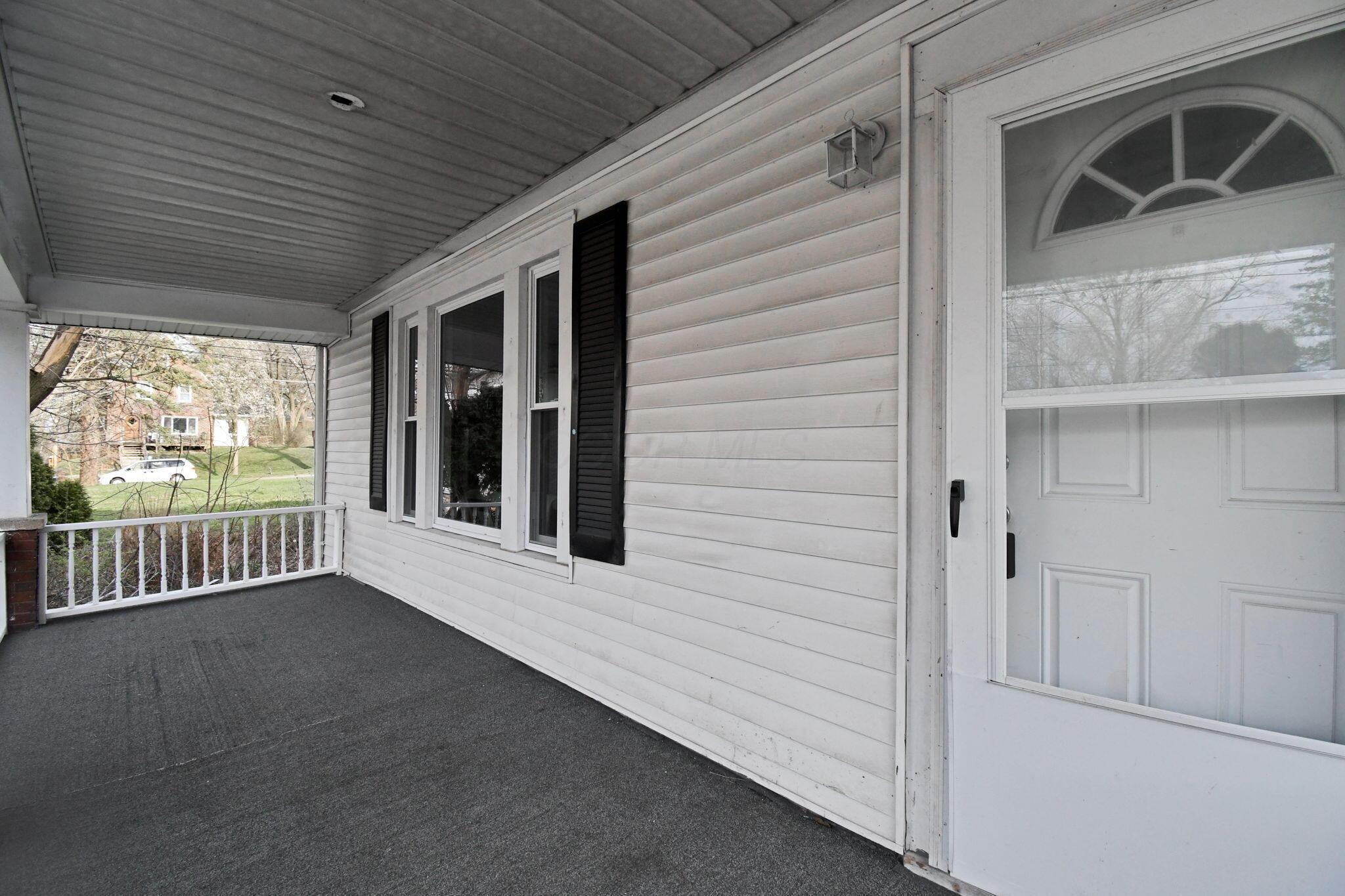 453 W Dickson Avenue