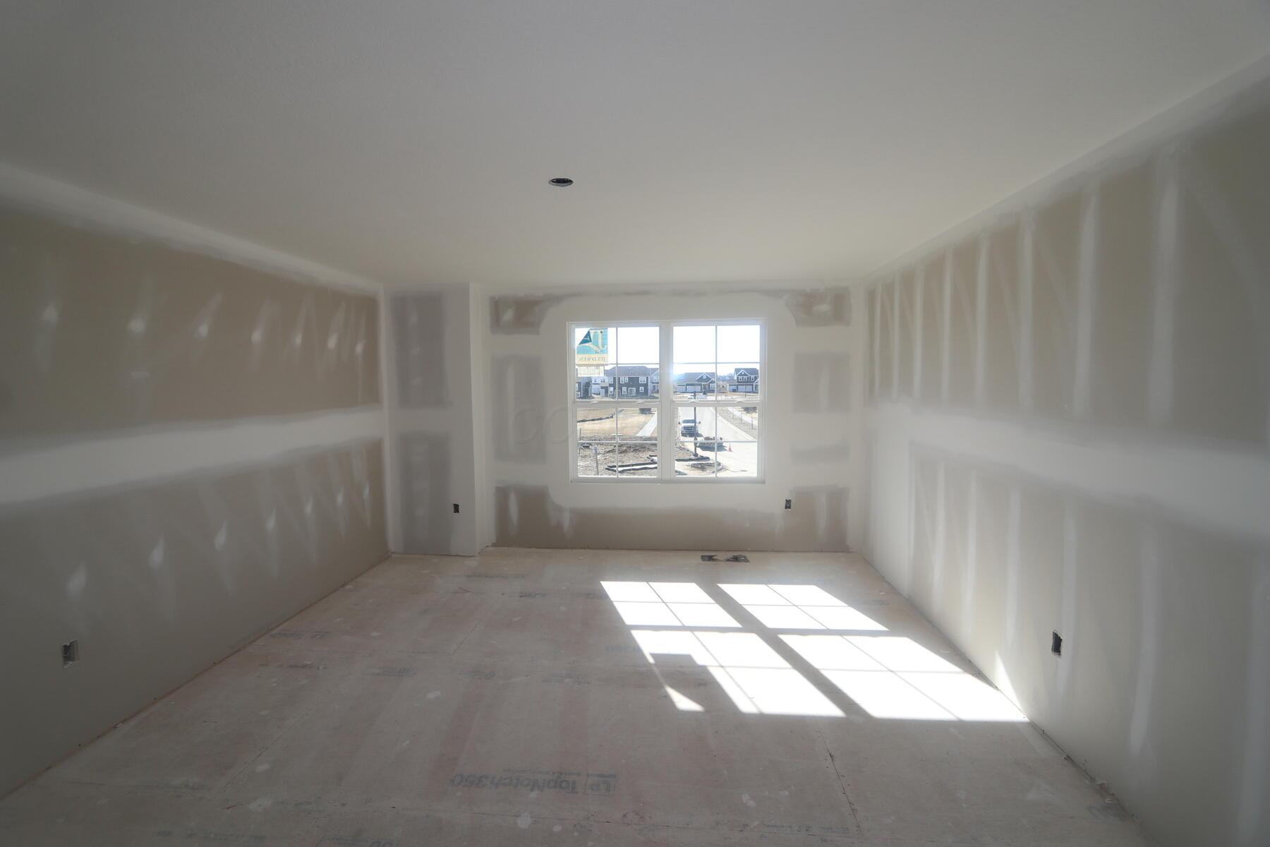 6786 Ardennes Loop, Hilliard, Ohio image 13
