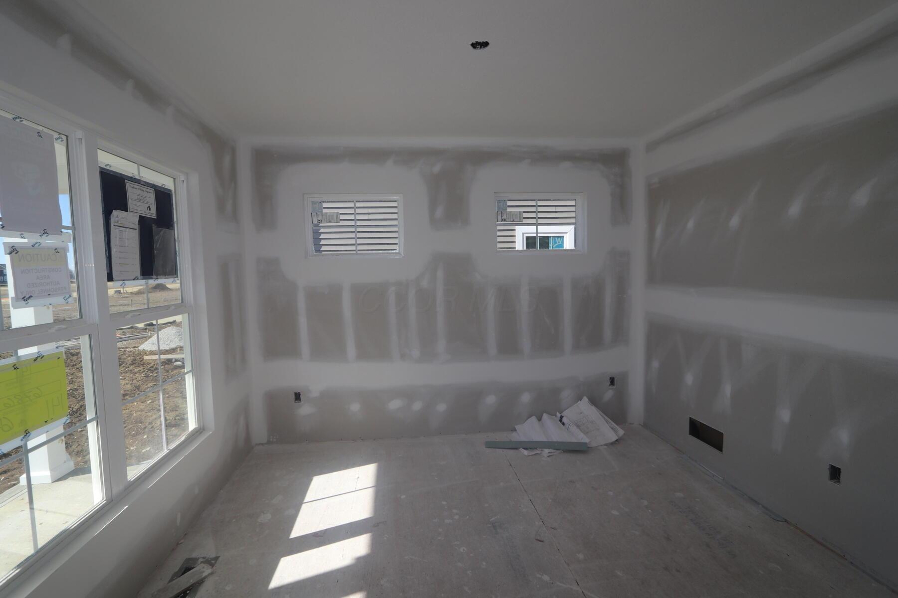 6786 Ardennes Loop, Hilliard, Ohio image 3