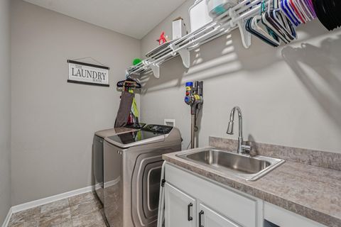 Tiny photo for 4399 Rishel St Street, Grove City, OH 43123 (MLS # 225037673)