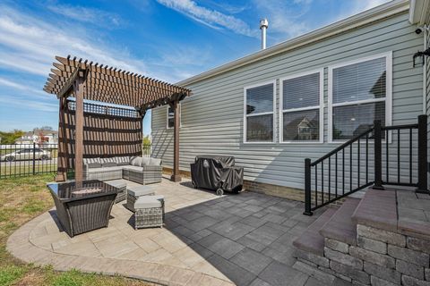 Tiny photo for 4399 Rishel St Street, Grove City, OH 43123 (MLS # 225037673)