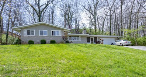 Photo of 70 Riverside Drive, Galloway, OH 43119 (MLS # 226011665)