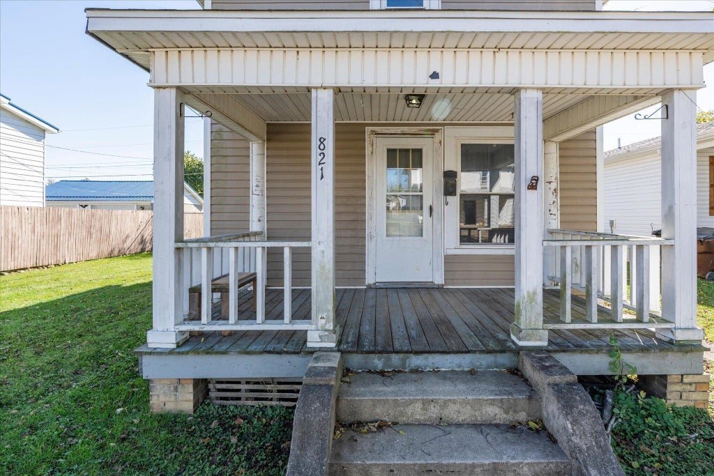 Photo of 821 Broadway Street, Washington Court House, OH 43160 (MLS # 226040472)