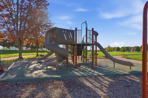 Tiny photo for 4908 Dameuly Drive, Hilliard, OH 43026 (MLS # 226039846)