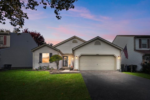 Photo of 4908 Dameuly Drive, Hilliard, OH 43026 (MLS # 226039846)