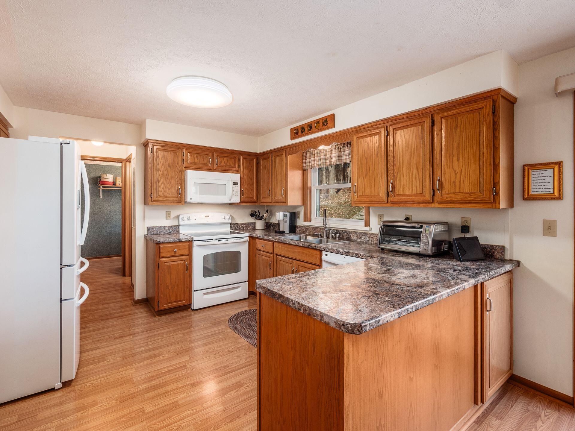 472 Baldwin Heights Circle, Howard, Ohio image 13