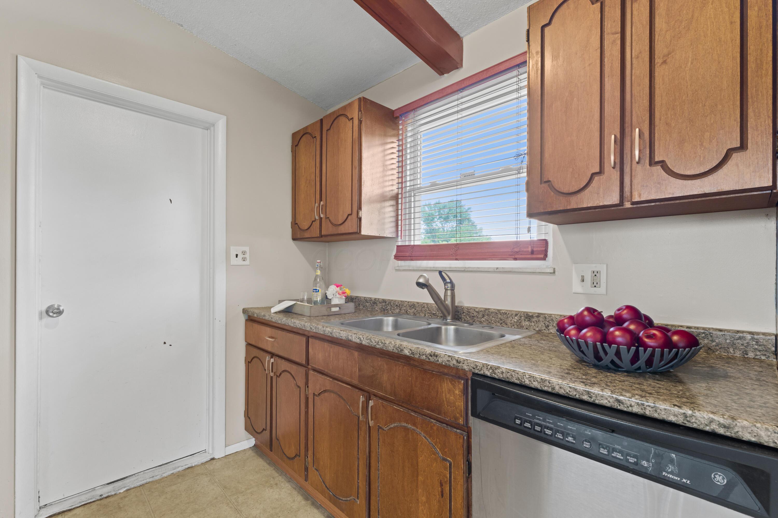 4930 Carbondale Drive, Columbus, Ohio image 10