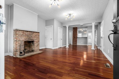 Tiny photo for 288 E 4th Avenue, Columbus, OH 43201 (MLS # 226000598)
