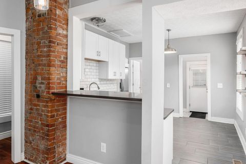 Tiny photo for 288 E 4th Avenue, Columbus, OH 43201 (MLS # 226000598)