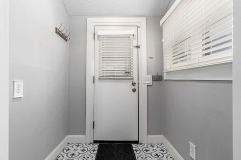 Tiny photo for 288 E 4th Avenue, Columbus, OH 43201 (MLS # 226000598)