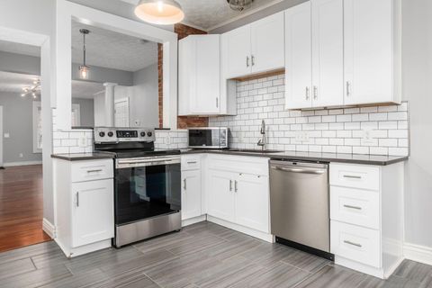 Tiny photo for 288 E 4th Avenue, Columbus, OH 43201 (MLS # 226000598)