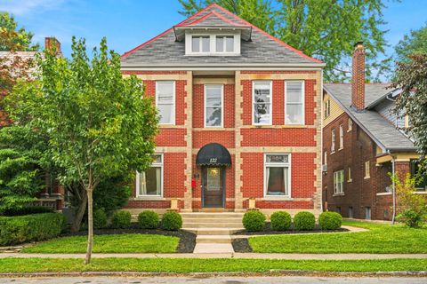 Photo of 122 W 2nd Avenue, Columbus, OH 43201 (MLS # 226024229)