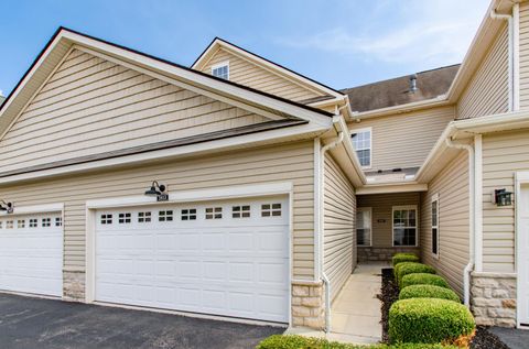 Photo of 1413 Carylake Circle, Columbus, OH 43240 (MLS # 226024955)