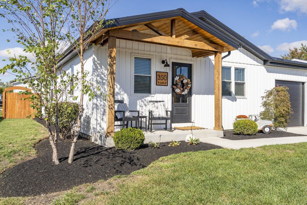 Photo of 350 W Main Street, Mount Sterling, OH 43143 (MLS # 226012759)